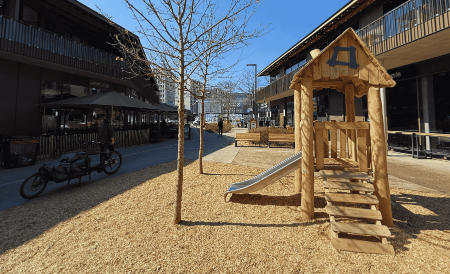 Escale Gourmande aire de jeux enfants restaurants centre commercial Aushopping Bordeaux lac