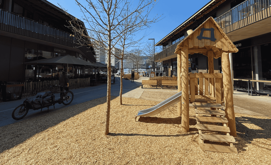 Escale Gourmande aire de jeux enfants restaurants centre commercial Aushopping Bordeaux lac